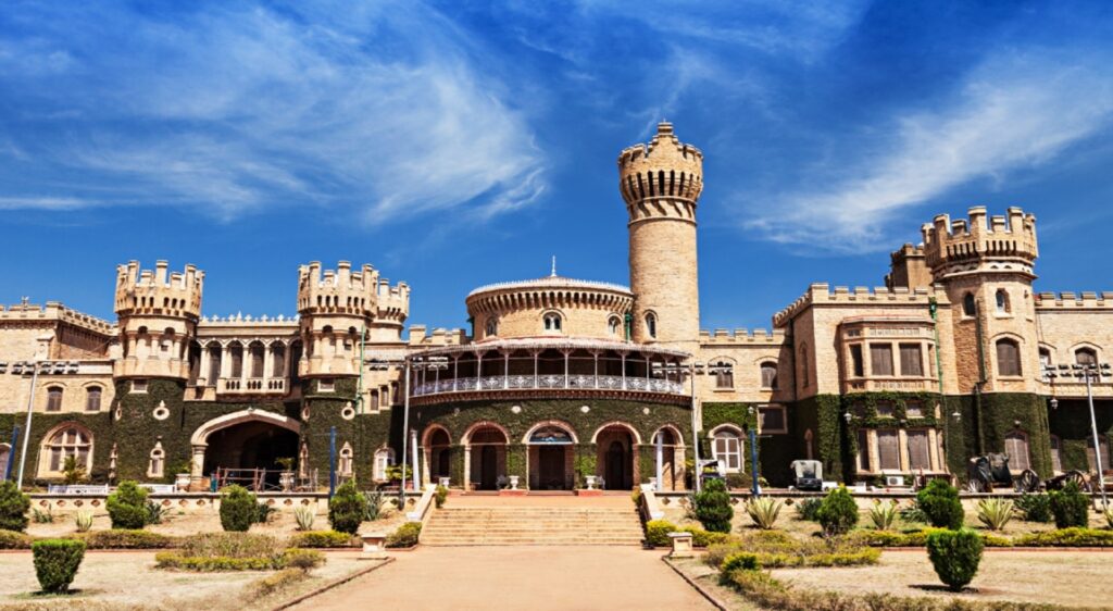 The Grand Heritage Tour